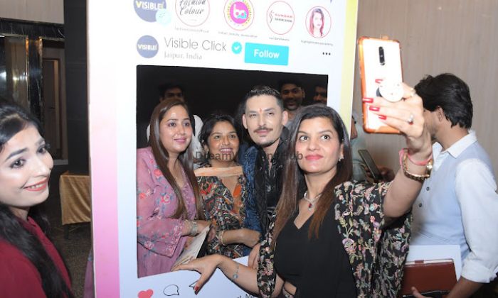 Highlight Makeup Studio